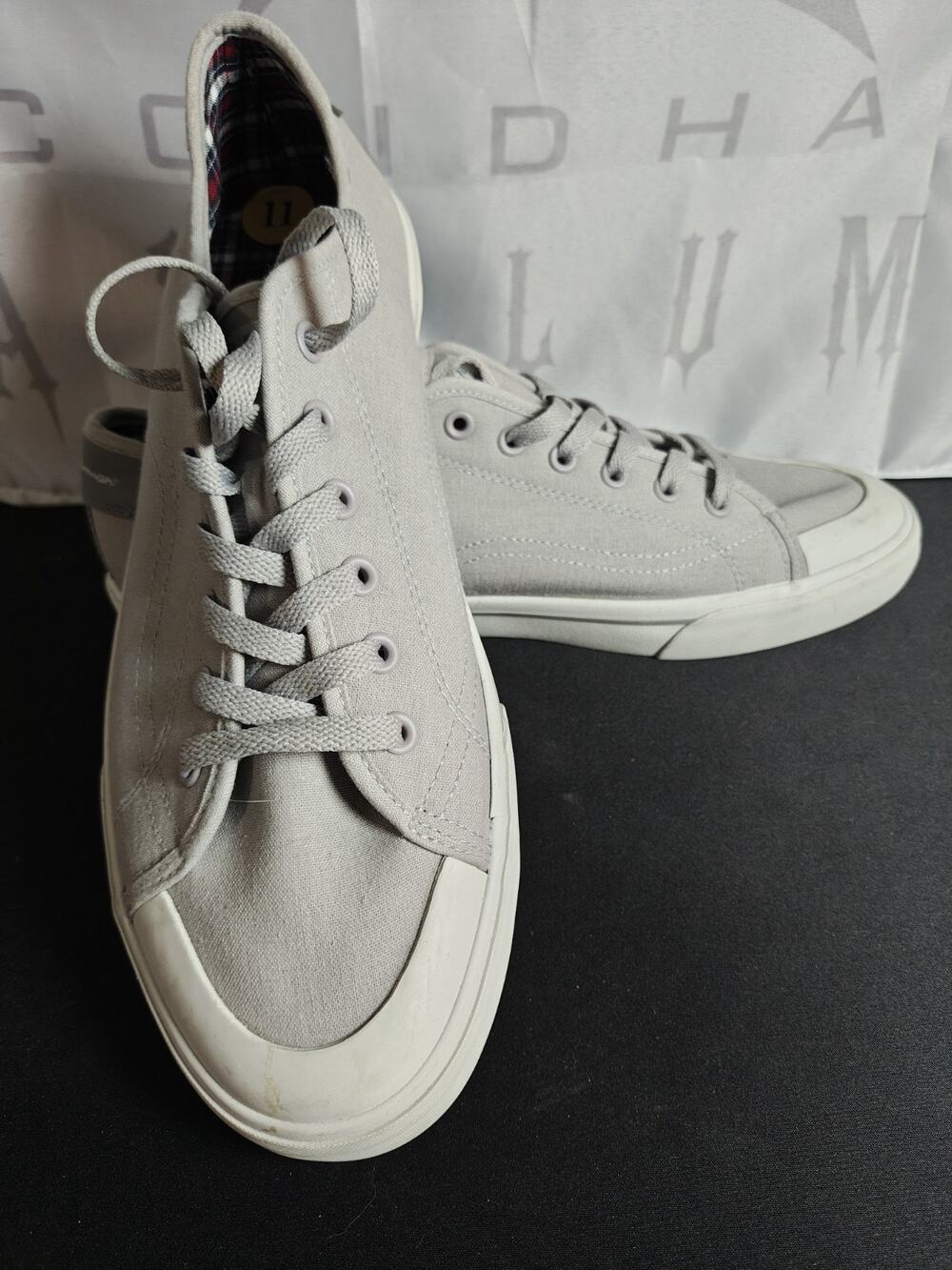 BEN SHERMAN Men's 11 / 45 Belfast Sneaker Light Gray New, *Blemishes* *Stains*